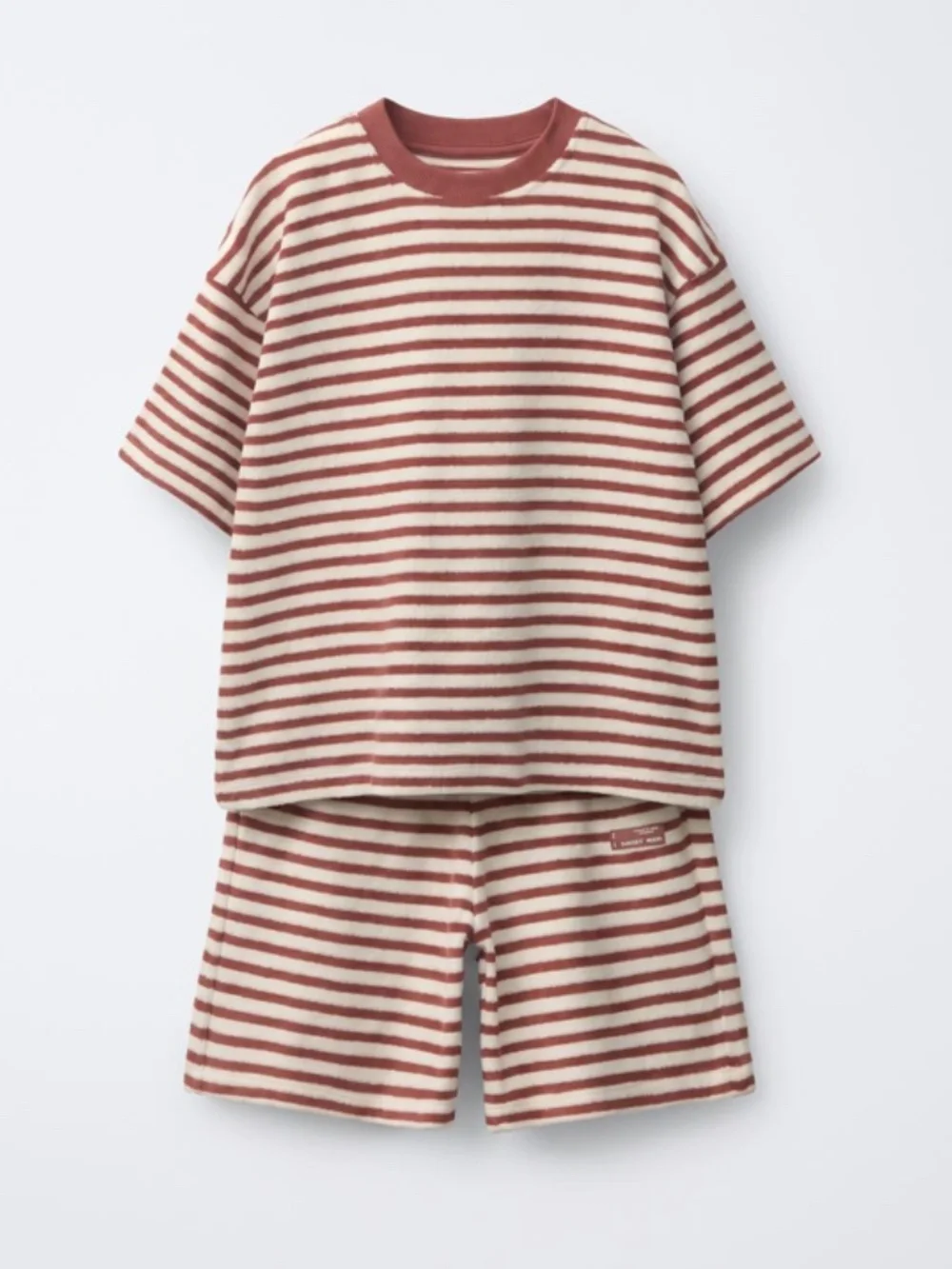 Zara Towel Effect Striped T-Shirt & Bermuda Set. Size 8-9. Color Burgundy/cream - Picture 2 of 10